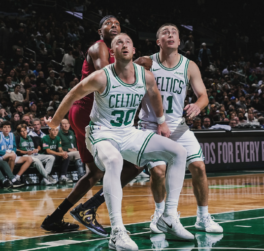 领先骑士, 高效得到, 记三分 领先骑士, 高效得到, 记三分